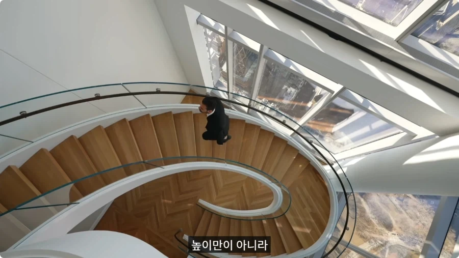 2억5천만 달러 짜리 펜트하우스.jpg_10.webp