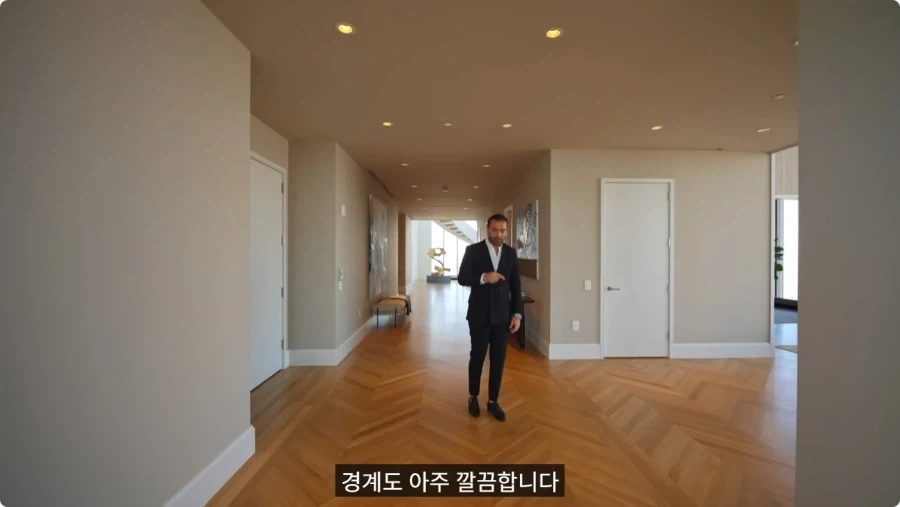 2억5천만 달러 짜리 펜트하우스.jpg_50.webp