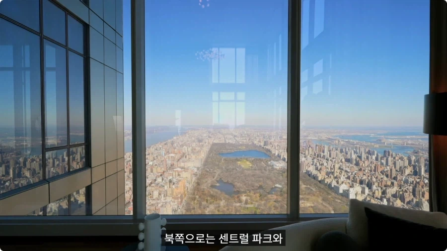 2억5천만 달러 짜리 펜트하우스.jpg_59.webp
