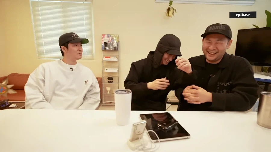 집에 오래된 게 많은 디제이 투컷_4.webp