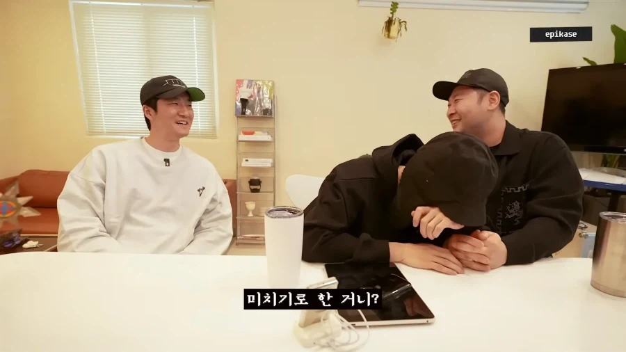 집에 오래된 게 많은 디제이 투컷_6.webp