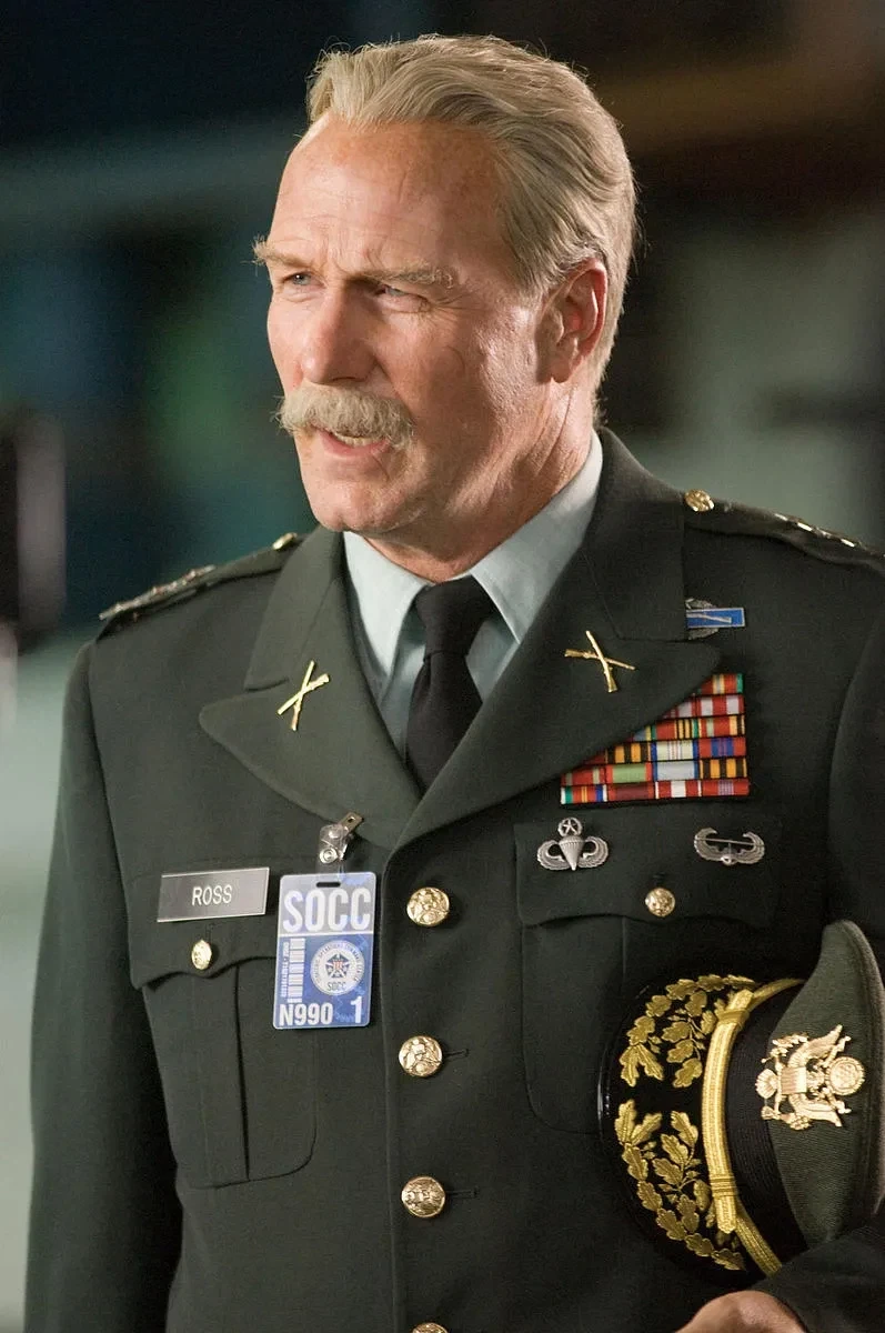 MCU) 짬밥도 기수도 상관없는 군사계열 히어로 최강자_1.webp