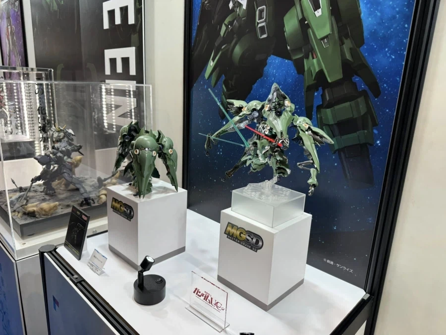 MGSD 크샤트리아 다각도 전시 사진_2.webp