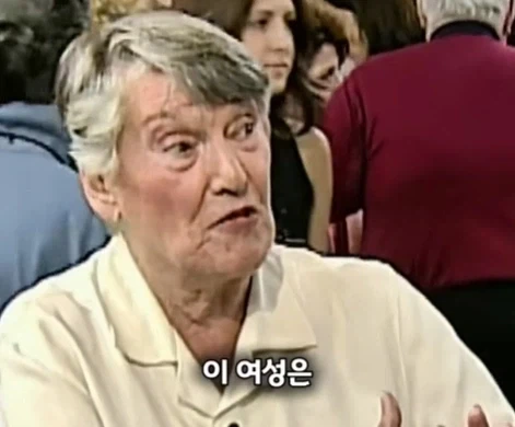 40년 동안 잘못된 방향으로 걸어두었던 명화.jpg_1.webp