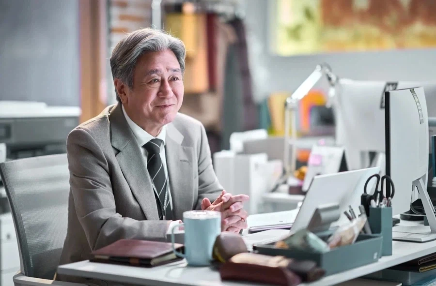 한국에서 리메이크 한 영화 인턴 최민식 스틸컷_2.webp