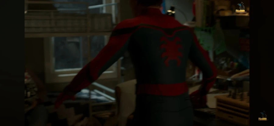 MCU) 네드의 무해함을 보여주는 장면_10.webp