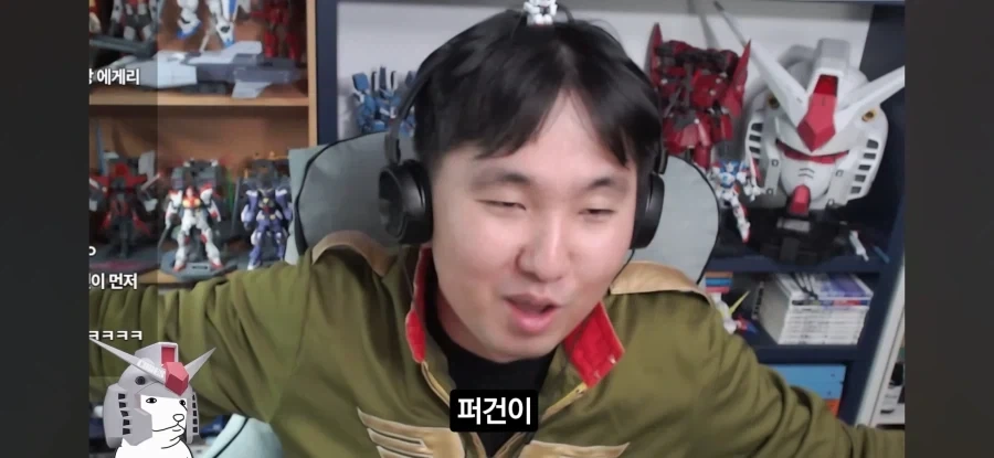 오리지널 건담 내놓은 지쿠악스가 저지른 악행.jpg_4.webp