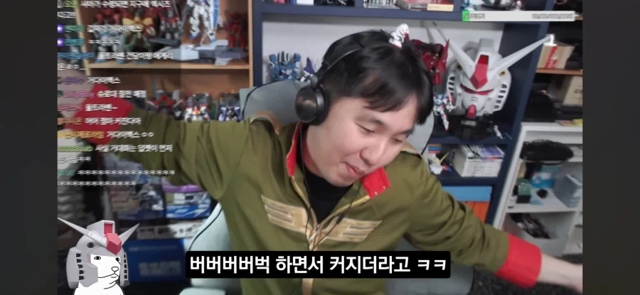 오리지널 건담 내놓은 지쿠악스가 저지른 악행.jpg_5.webp