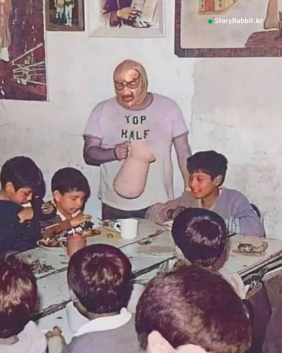 낮에는 신부님, 밤에는..._3.webp