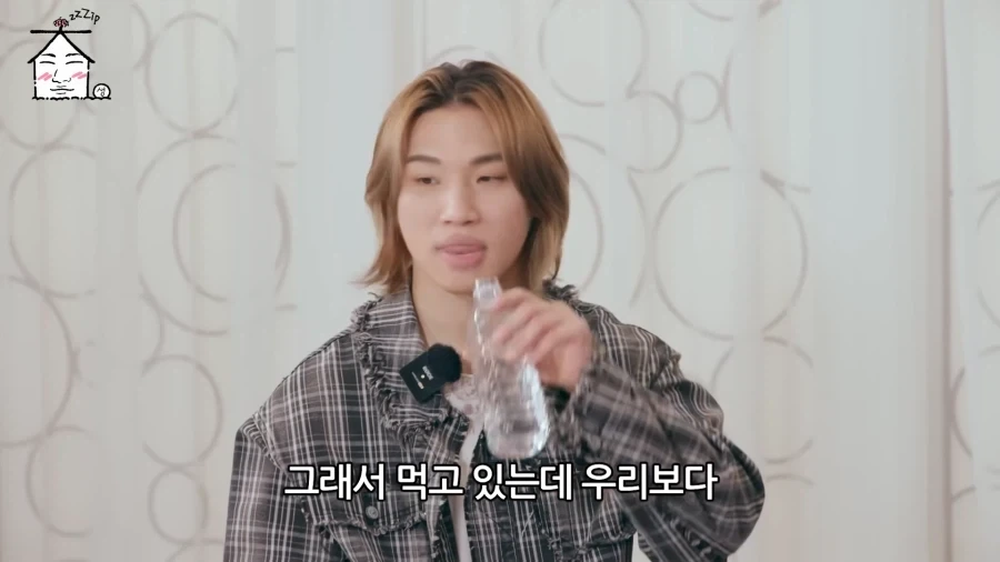 고깃집에서 비밀 접선을 한 가수들_3.webp