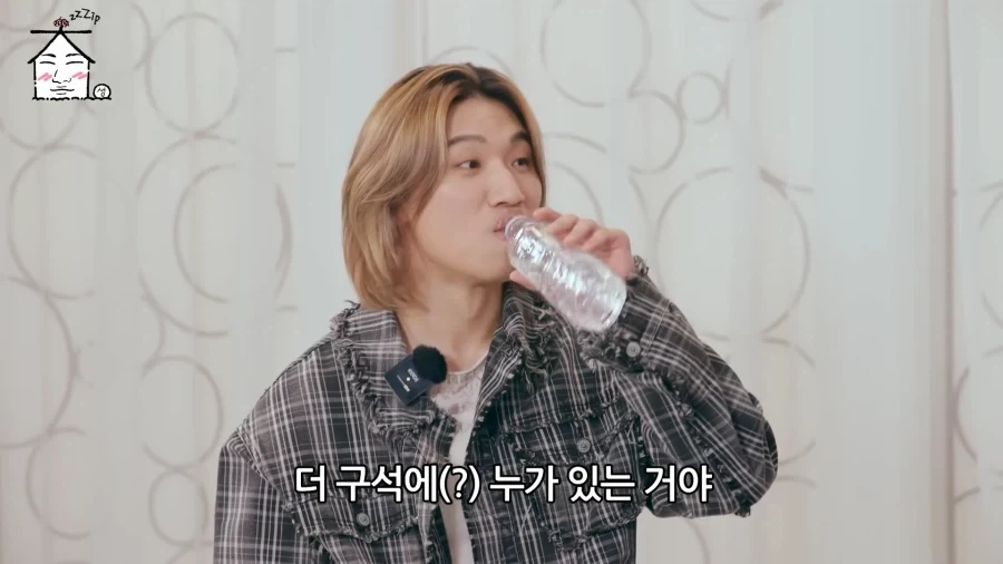 고깃집에서 비밀 접선을 한 가수들_4.webp