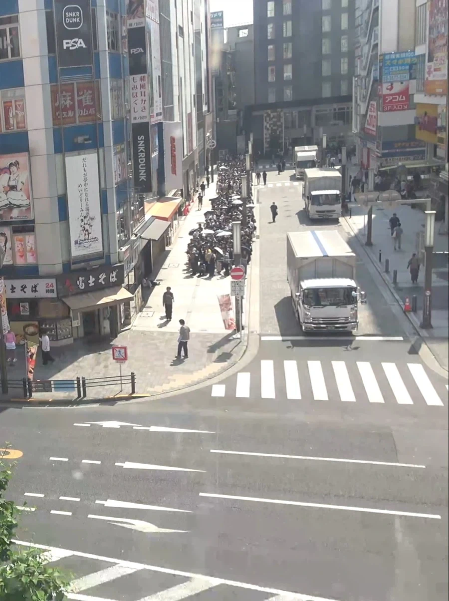 트릭컬)일본 팝업스토어에 선 줄_2.webp