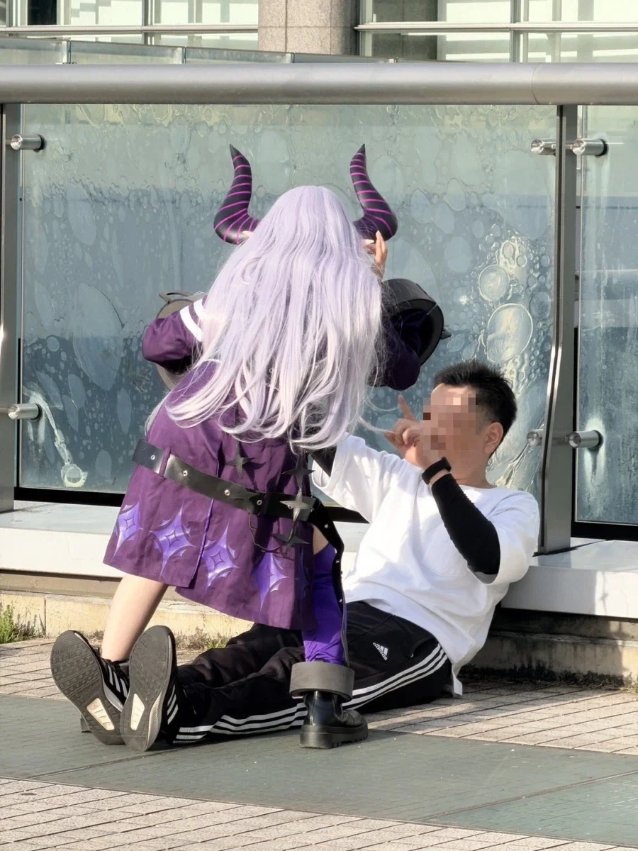 코스프레 이상과 현실.jpg_2.webp