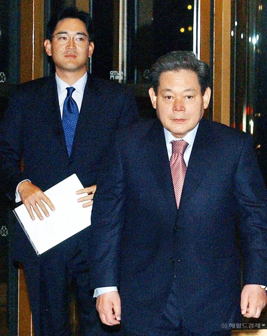 이재용의 이건희화 변천사_1.webp