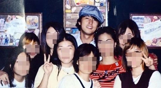 ??? : 햄버거집에 엄청나게 잘생긴 재수생 오빠가 있데_5.webp