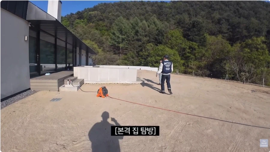 칠척귀신이 산다는 마녀의 집_6.webp