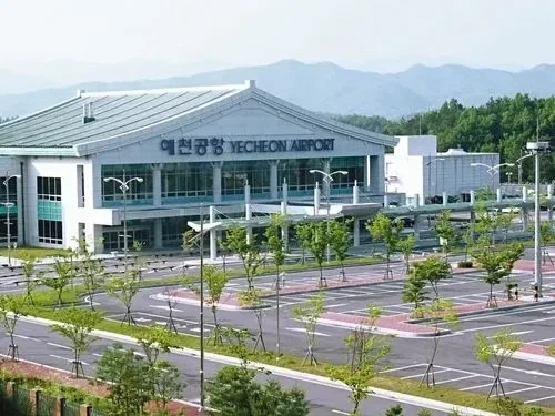 3년만에 문닫은 공항 건물_1.webp