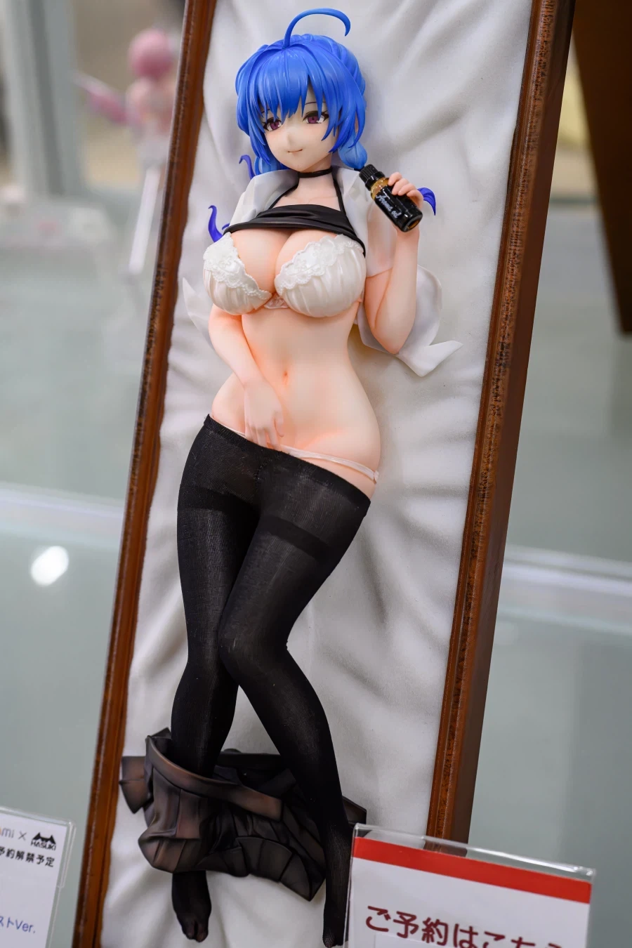 [HASUKI] 1/6 아주르 레인 - 세인트 루이스 다키마쿠라 커버 Ver 전시_5.webp