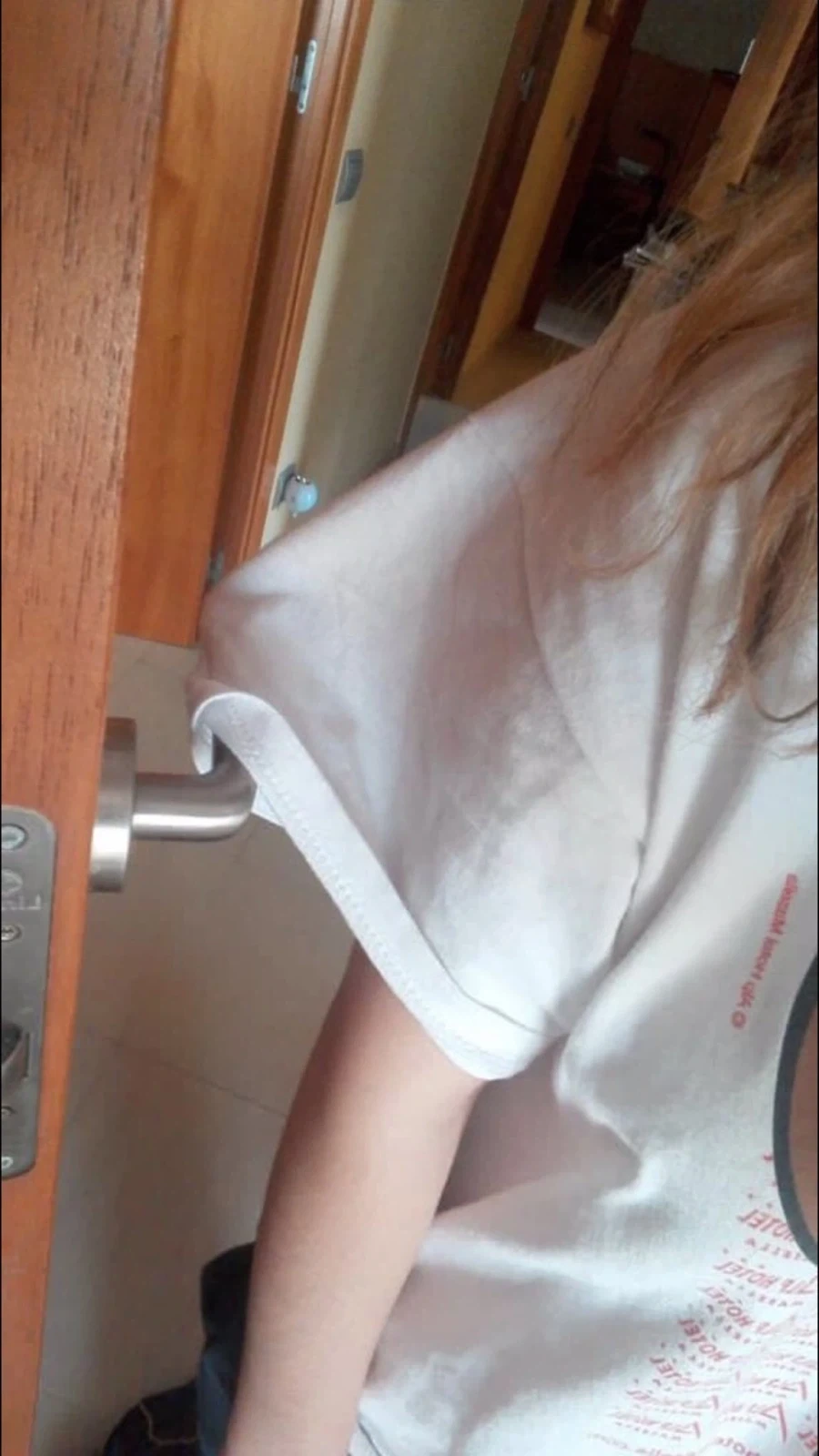 화내고 방에 들어갈 때 흔히 일어나는 일_1.webp