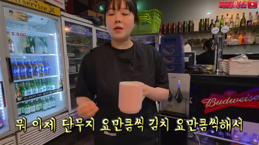뷔페 거지에 빡친 유투버_47.webp
