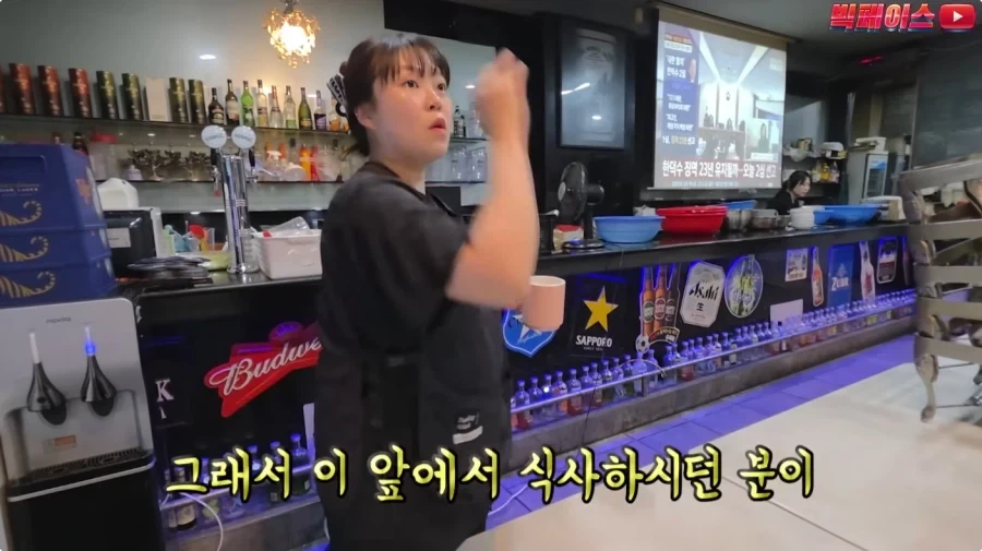 뷔페 거지에 빡친 유투버_54.webp