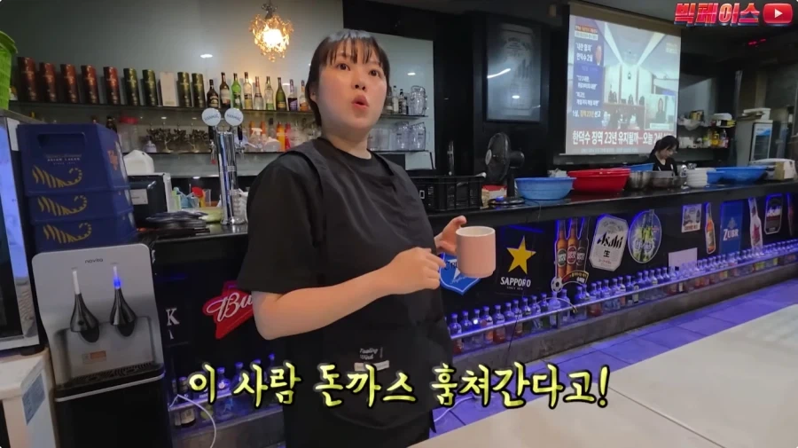 뷔페 거지에 빡친 유투버_56.webp
