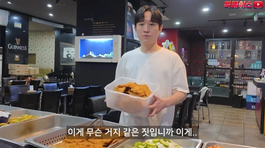 뷔페 거지에 빡친 유투버_78.webp