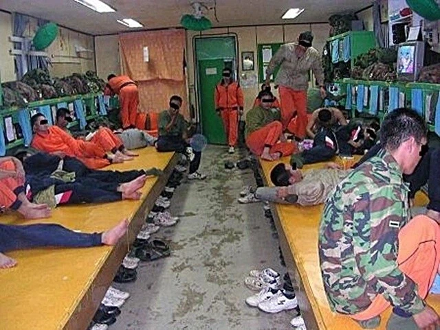 이런 군대 내무반의 진짜 문제점은 화장실임_1.webp