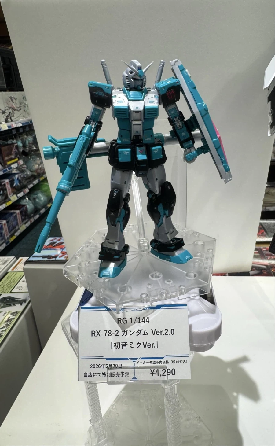 [반다이] RG RX-78-2 건담 Ver.2.0 하츠네 미쿠 전시 이미지_3.webp