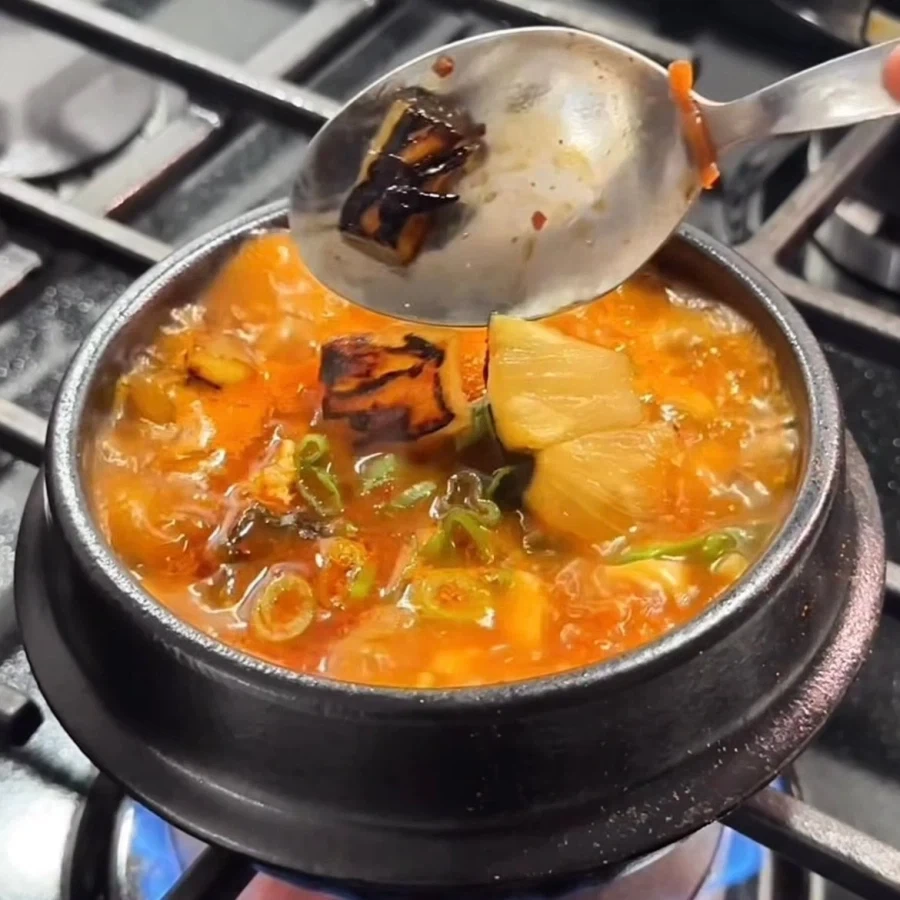 서양인 만든 김치찌개_4.webp