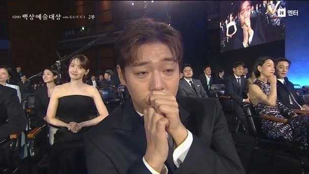 백상) 유해진 대상 수상 기사에 박지훈 사진 저게 뭐냐고 하던데 너무한거 맞네ㅋ_1.webp