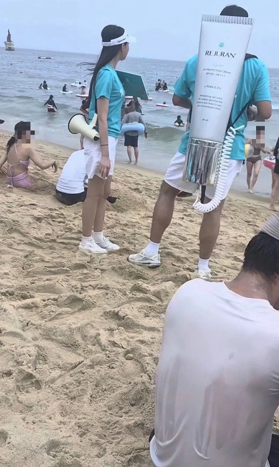 해운대 선크림 영업사원_2.webp