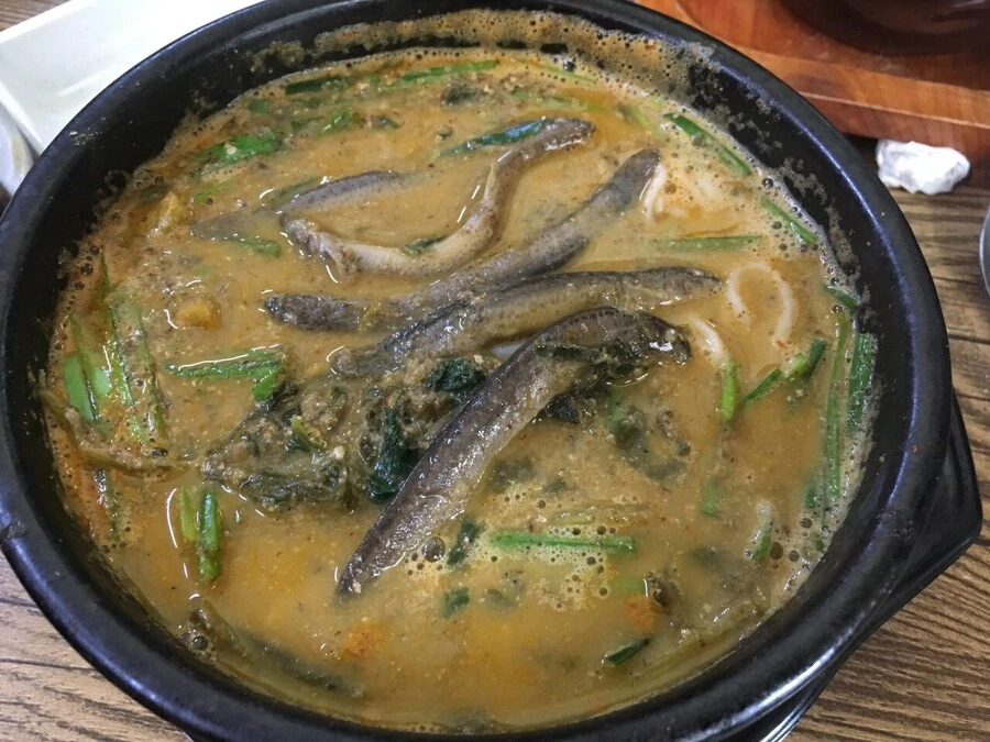 한국인도 호불호 확 갈리는 국밥_1.jpeg