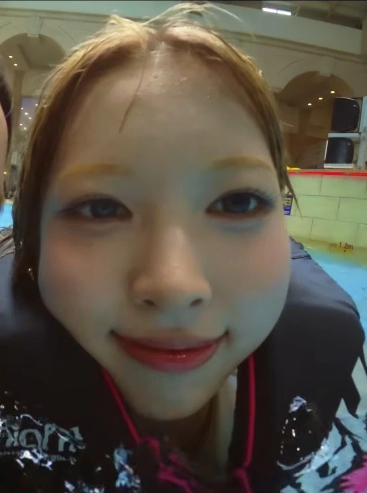리센느) 핫걸_3.webp