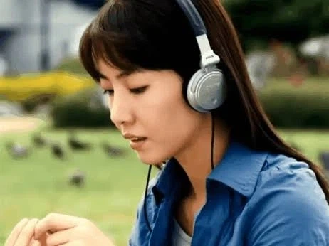 밖에서 함부로 헤드폰을 쓰면 안되는 이유_1.webp