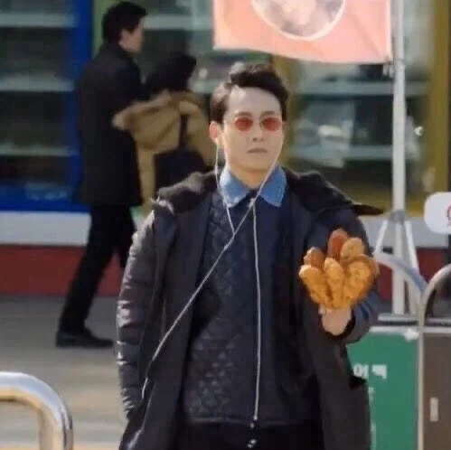 핫도그 하나에 행복했던 사람_3.webp