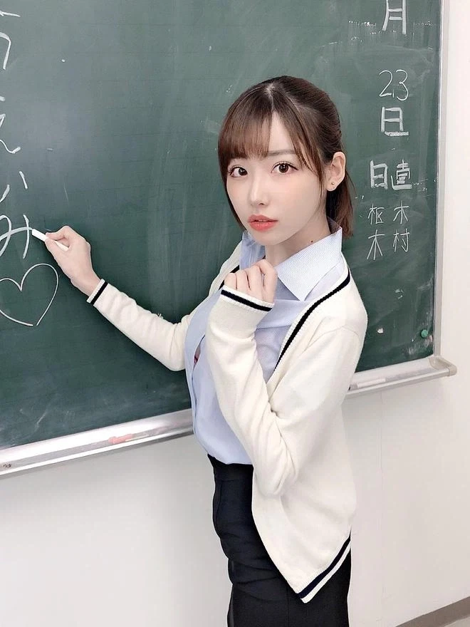 섹시 일본 여교사 사진 모음_1.webp