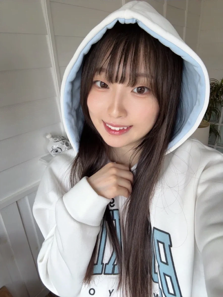일본 의학계열 대학생이라는 컨셉으로 데뷔한 AV 배우_1.webp