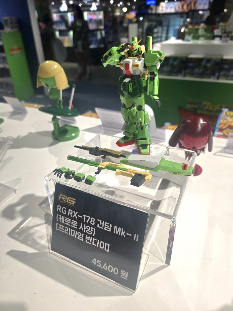 [반다이] 웹한정 RG RX-178 건담 Mk‑II(케로로 사양) 전시 이미지_1.webp