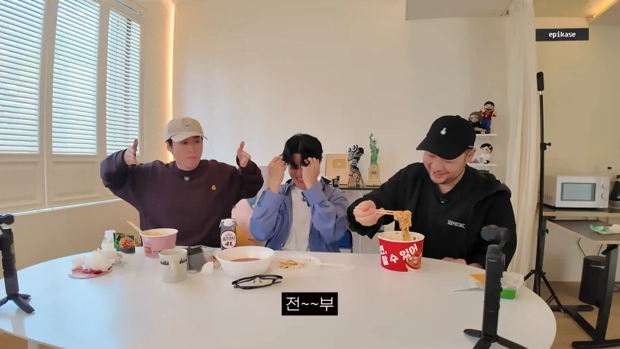 유튜브) 타블로가 말하는 한국 라면이 전세계에서 가장 맛있는 이유_13.webp