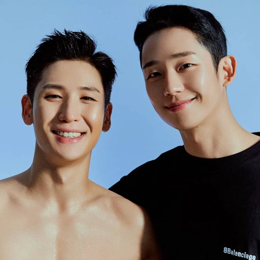 배우 정해인과 매니저인 친동생 사진 보면_2.webp