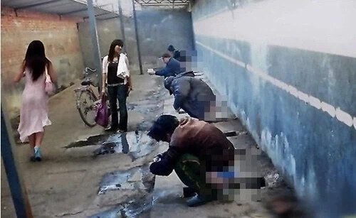 낭만의 시대 중국 화장실_1.webp