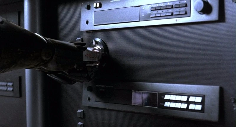 RoboCop.1987.720p.BDRip.x264.DTS[(136968)2016-09-14-21-31-04].JPG