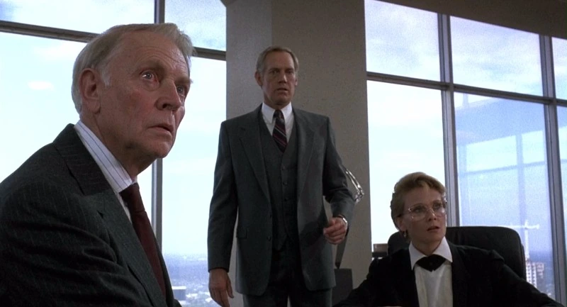 RoboCop.1987.720p.BDRip.x264.DTS[(137108)2016-09-14-21-31-13].JPG