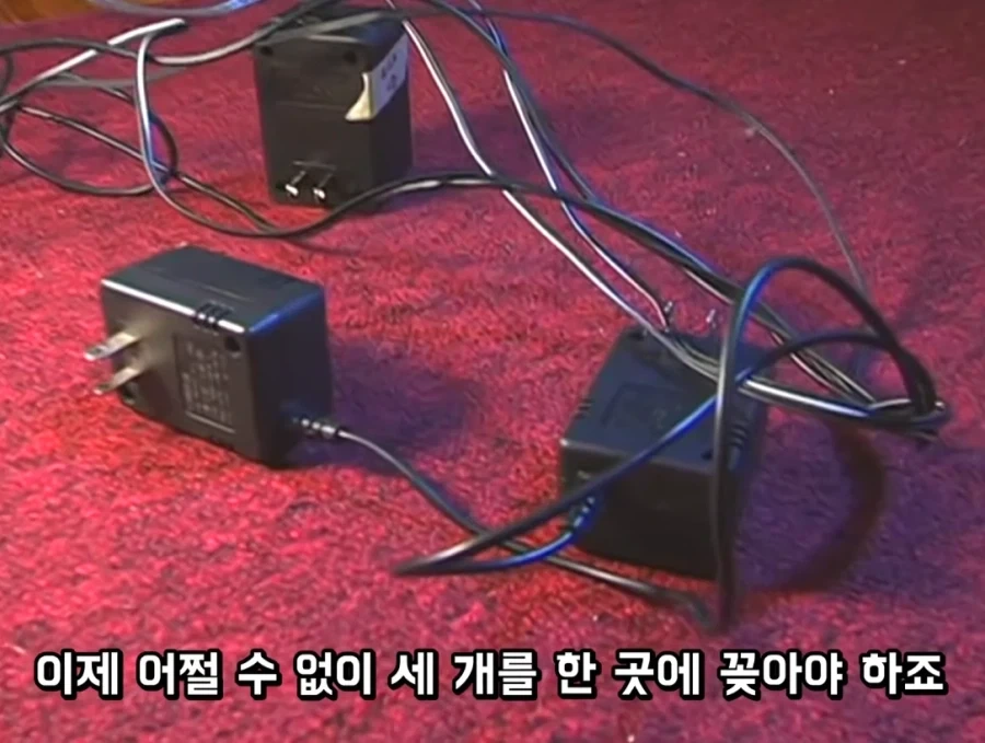 콘솔 주변기기를 연결하다 빡친 AVGN_9.webp
