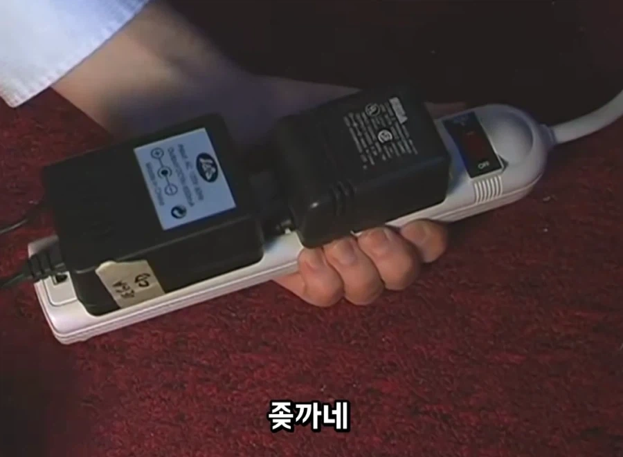 콘솔 주변기기를 연결하다 빡친 AVGN_14.webp
