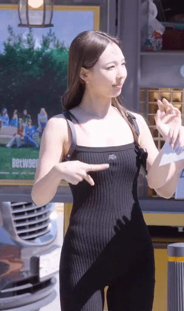 호불호 갈리는 복장 jpg_4.webp