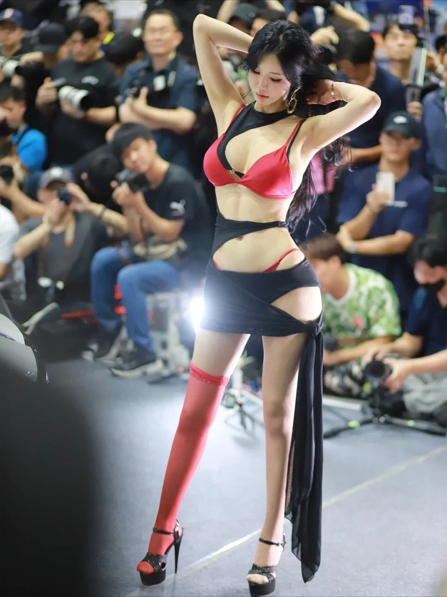 평범한 레이싱걸 눈나_2.webp