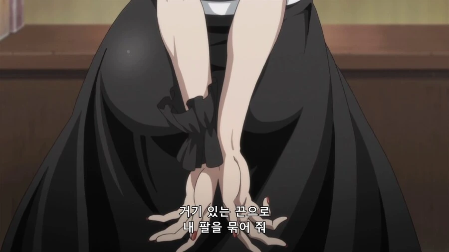 다가시카시]포박당하고 눈 가린채로 갈색 막대를 입에 넣는 호타루_1.jpg