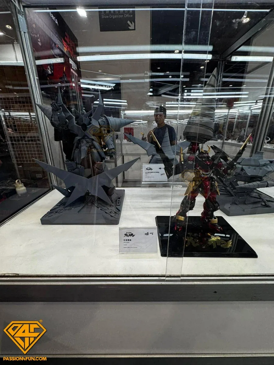 [CCSTOYS] TMTC 타이베이 초은하 그렌라간 원형 외 전시 사진_1.webp